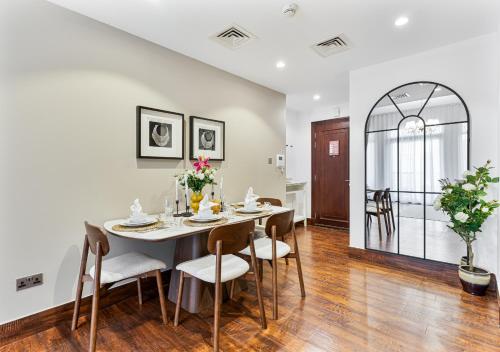 2BR Downtown Dubai 5 Min Walk to Dubai Mall & Burj, Dubai (Foto 10)