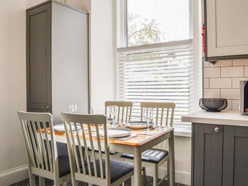 外部景觀, Dezzy's in 蒙特羅斯