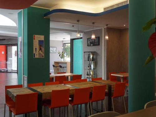 Exterior view, ibis budget Girona Costa Brava in Girona