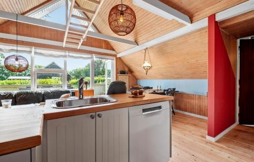 cuisine, Lovely Home In Hemmet With Wifi in Hemmet