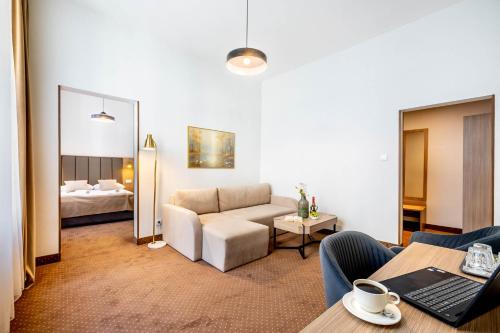 1 double bed, 1 sofa bed