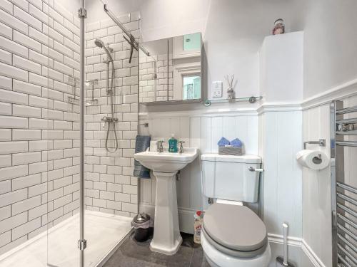 Hotellet från utsidan, Old School Mews Too in Lake South