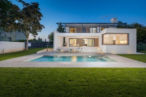 Villa Castanea by Villsy – khách sạn tại Gradisce