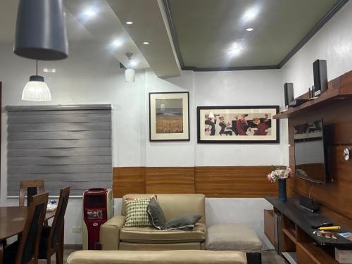 2 separate fully furnished condo units 1BR on the 23rd flr and 3BR penthouse on the 41st flr, with different bookings and daily rates in Ermita, Manila near SLEC,US Embassy, Mall and Parks, Manila (fotografie 3)