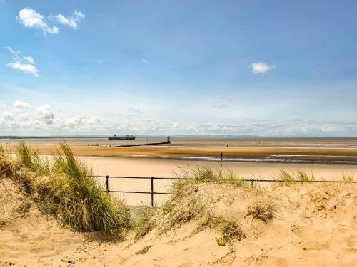 ทัศนียภาพภายนอกโรงแรม, Waterloo Sunset in ครอสบี