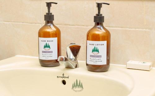 Vonios kambarys, Pinetree Gardens Residence in Eldoretas