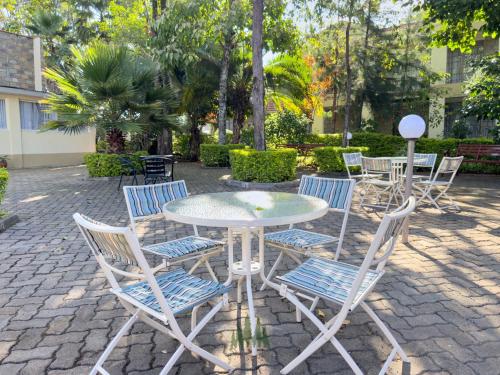 Sodas, Pinetree Gardens Residence in Eldoretas