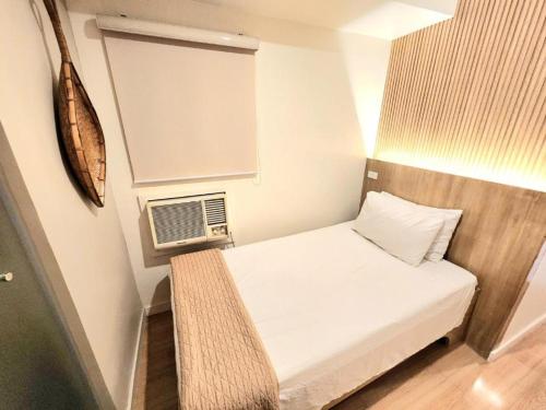 Stone House Hotel Manila Room Type - Deluxe Room