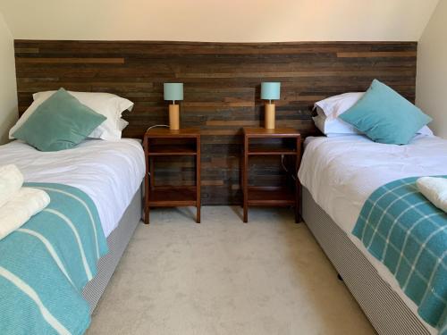 ทัศนียภาพภายนอกโรงแรม, The Stable in บาริลดัล