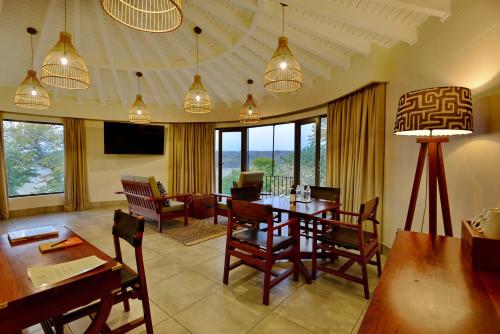 Instalações, Hwange Safari Lodge in Hwange