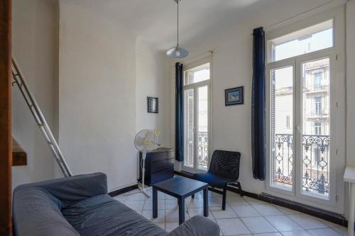 Beautiful studio - view on Notre-Dame de la Garde, Marseille (fotografie 3)