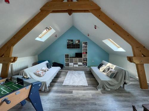 สิ่งอำนวยความสะดวกเพื่อการสันทนาการ, Les Prairies du Val d'Amboise Grand Gite 15 pers PMR avec piscine in เนอเซ