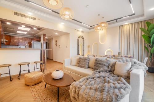Luxury 5 Star Newly Furnished 3BR Apartment in Dubai Marina, Дубай (фото 2)