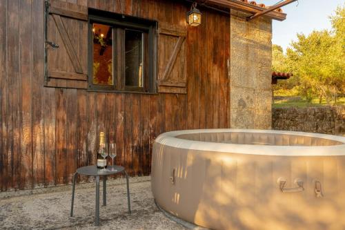 Portugal Active São Julião Retreat | Pool, Jacuzzi & Garden Escape (Portugal Active Sao Juliao Retreat | Pool, Jacuzzi & Garden Escape) in ปันเก