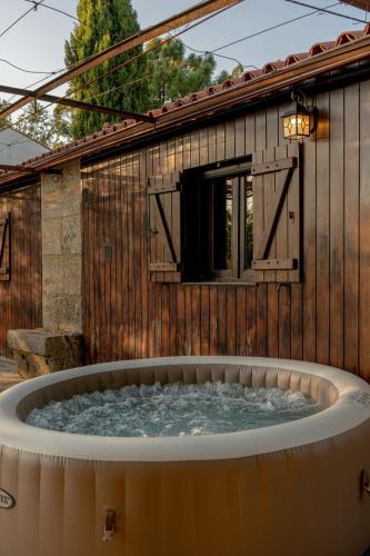 Portugal Active São Julião Retreat | Pool, Jacuzzi & Garden Escape (Portugal Active Sao Juliao Retreat | Pool, Jacuzzi & Garden Escape) in ปันเก