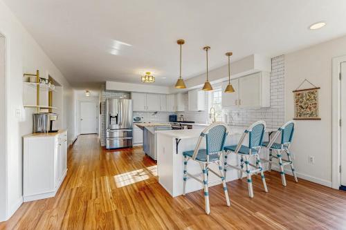 Elegant Coastal Retreat in ร็อกพอร์ท (ME)