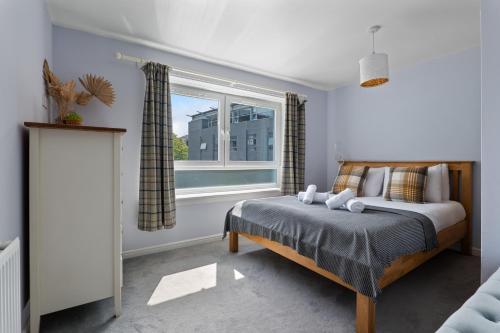 Holyrood Duplex 3-Bedroom Apartment, Эдинбург (фото 2)