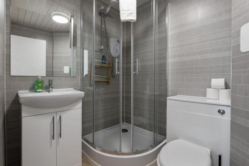 Holyrood Duplex 3-Bedroom Apartment, Эдинбург (фото 3)