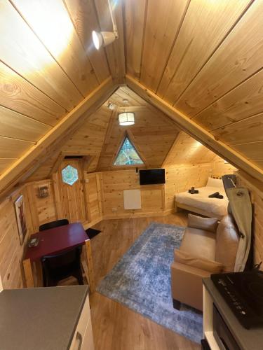 Clogau Tree House Hot tub &sauna in Bontddu