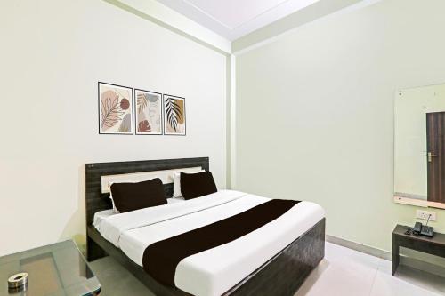 HOTEL O ANAND LOK GUEST HOUSE