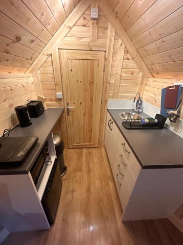 Clogau Tree House Hot tub &sauna in Bontddu