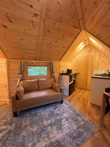 Clogau Tree House Hot tub &sauna in Bontddu
