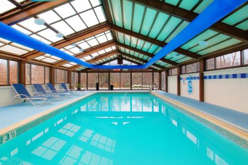 The Ponds at Foxhollow by Capital Vacations in Lenox, USA