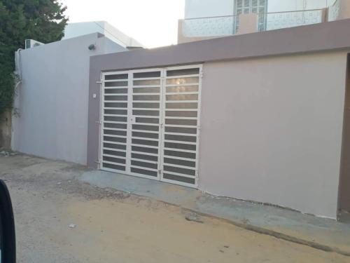 Studio moderne avec parking privé et Wi-Fi gratuit (Studio moderne avec parking prive et Wi-Fi gratuit) in 스팍스