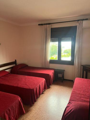 Hostal Esplai in Viladamat