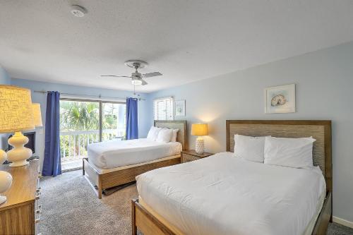 New Listing! Lagoon Villa 29 - Near Beach! Lagoon View! in Isle of Palms, USA