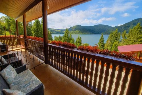 Balkons/terase, Chata Jozefína - lake view (Chata Jozefina - lake view) in Dedinky