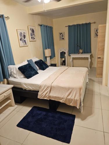 ALMOND Cove in Grand Case