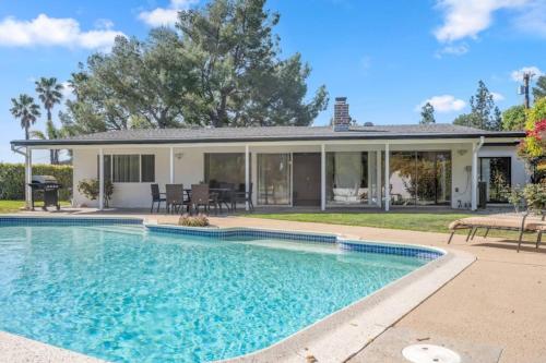 Wexford Hills Poolside Haven Backyard, BBQ in Crestcenta Valley