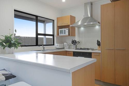 Parnell Home with Pool, Parking and Rangitoto View, Auckland (photo 10)