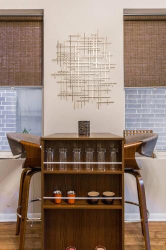 Facilities, Wicker Park 1-BR Walk to Train & Grocery Easy Downtown Access in West Town