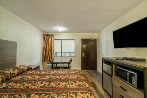 OYO Hotel Houston N Fm-1960 Champions TX - image 11