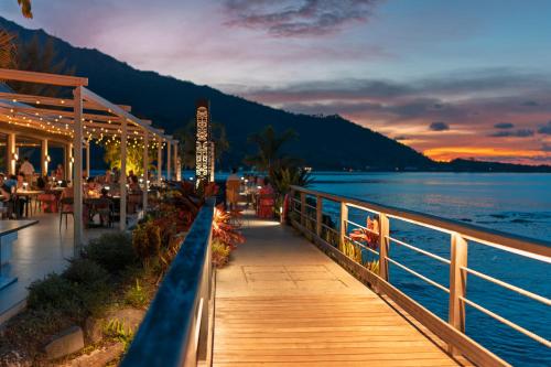 ห้องอาหาร, Cook's Bay Hotel & Suites in มาฮาเรปา