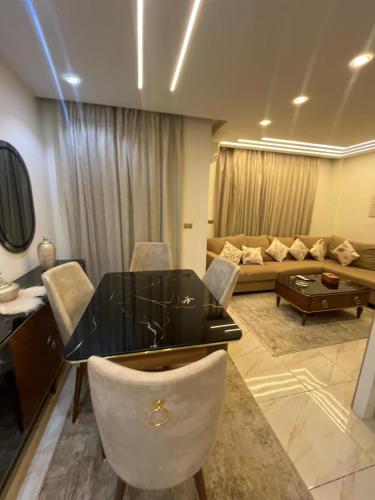 Evoke suites emerald