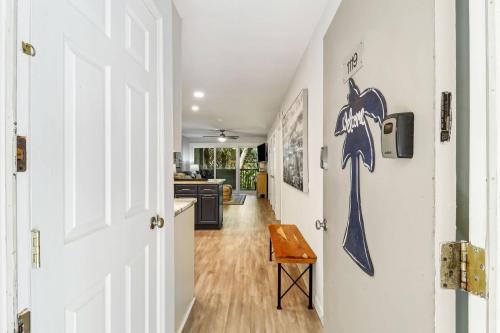 Beach Bliss Villa with Scenic Ocean Views in 希爾頓黑德島水濱