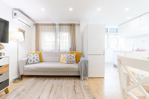 Artistic 2-bedroom apartment with courtyard, Lisbonne (photo 2)