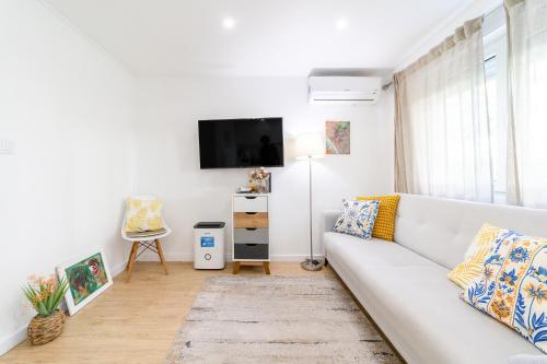 Artistic 2-bedroom apartment with courtyard, Lisbonne (photo 3)