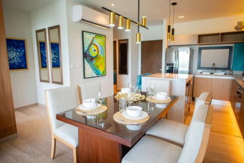 Yucalpeten Marina Coastal Elysium, breathtaking 2BR deluxe condo, stunning view in Chuburná
