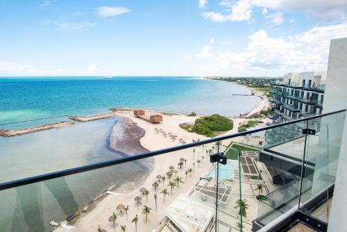 Yucalpeten Marina Coastal Elysium, breathtaking 2BR deluxe condo, stunning view in Chuburná