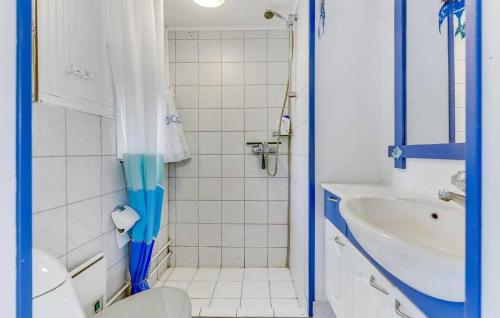 Bathroom, Lovely Home In Haderslev With Wifi in Flovt