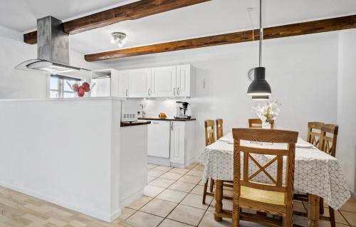 Cuina, Beautiful Apartment In Tommerup in Odense SV