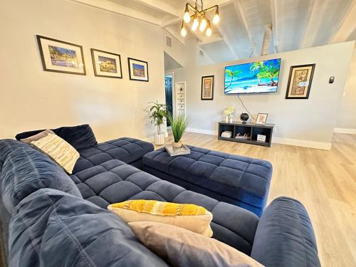 Great location Pool home w Pool table 5br in Lauderhill