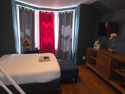 Fashionably cozy2 in Meriden