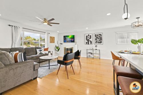 Relax & Recharge Epic, Views, Pool Games! in San Carlos