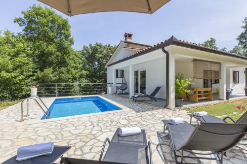 ทัศนียภาพภายนอกโรงแรม, Family friendly house with a swimming pool Kapelica, Labin - 24509 in คาเปลิกา