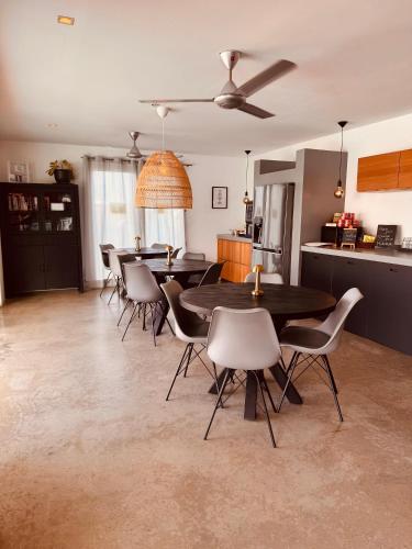 Restoran, Boutique Hotel & apartments JT Curacao in Jan Thiel